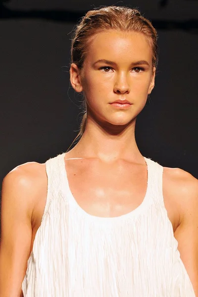 Look 13